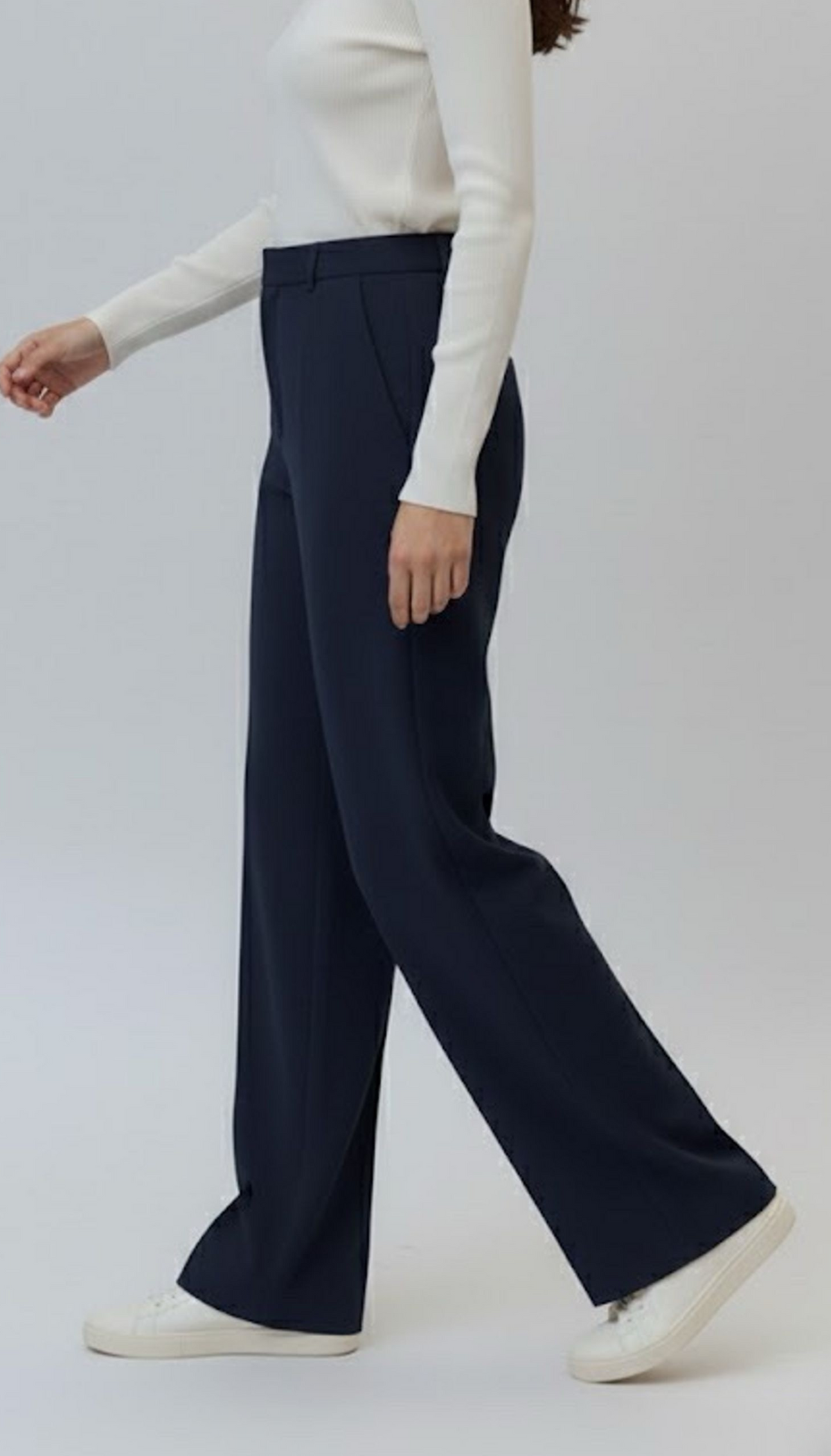Erum Loose Navy Blue Pant